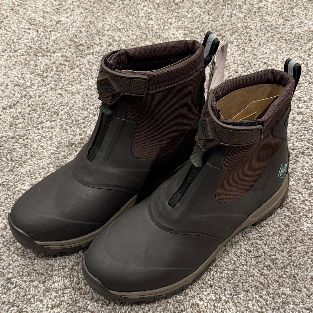 Men's Apex Mid Zip Ankle Muck Boots